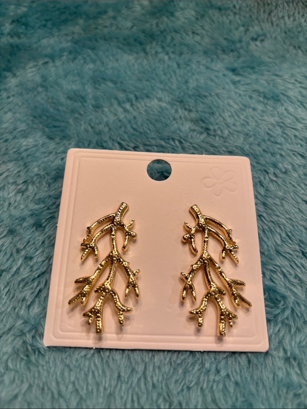 Gold Coral Beach Ocean Nautical Fashion Pierced Earrings NWT 1.75x1” - Picture 2 of 10